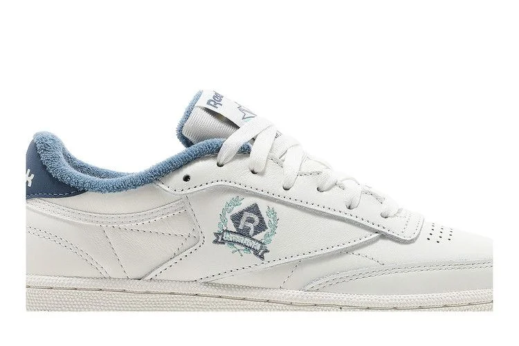 Krossovki-Reebok-Wmns-Club-C-85-OG-Crest-Chalk-Blue-Slate-1