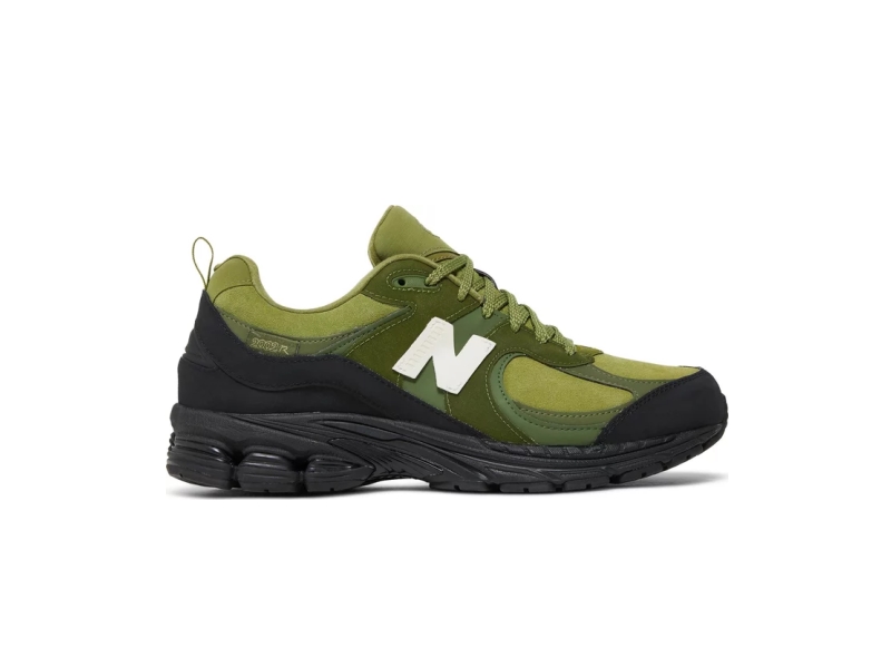 Кроссовки The Basement x New Balance 2002R Moss Green
