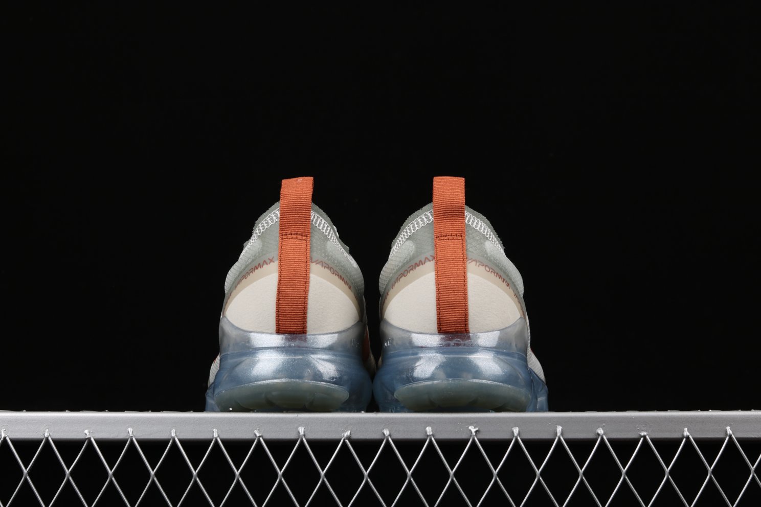Air-VaporMax-2019-Light-Olive-5