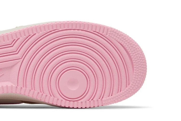 Кроссовки Nike Air Force 1 '07 LV8 'Hemp Pink'