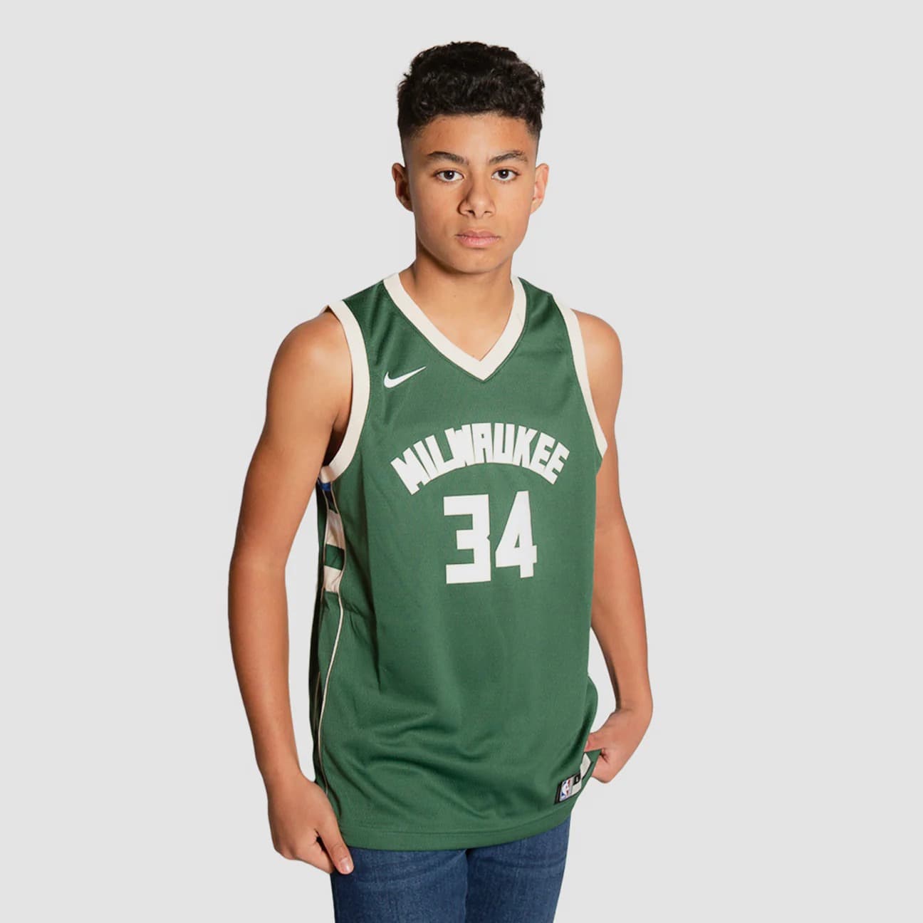 2022-23-Milwaukee-Bucks-Giannis-Antetokounmpo-34-Youth-Swingman-Icon-Edition-Green-Jersey-2