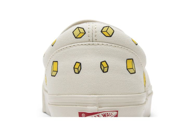 Кроссовки Vans OG Classic Slip-On LX 'Spongebob'