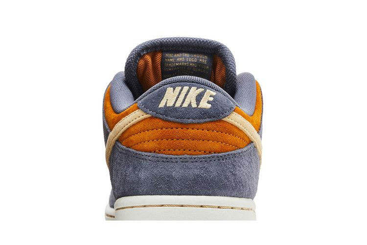 Кроссовки Nike Dunk Low SB 'Light Carbon Monarch'