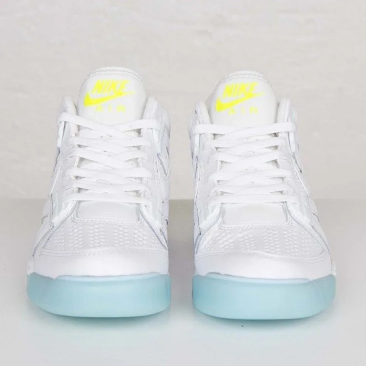 Krossovki-Nike-Air-Tech-Challenge-3-1