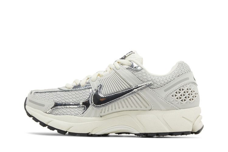 Кроссовки Nike Air Zoom Vomero 5 'Chrome'