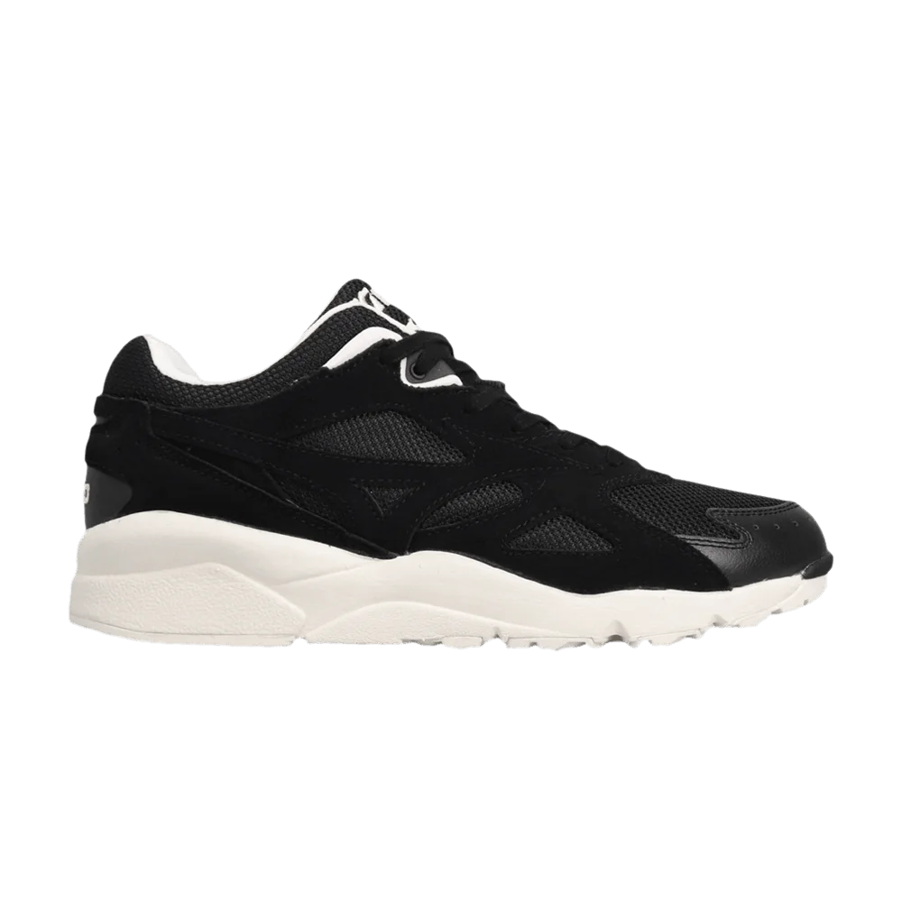 Krossovki-Mizuno-Sky-Medal-S-Black