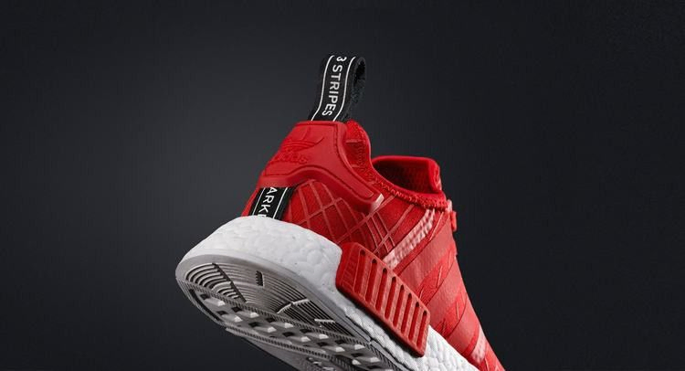 Кроссовки Adidas Wmns NMD_R1 'Lush Red'