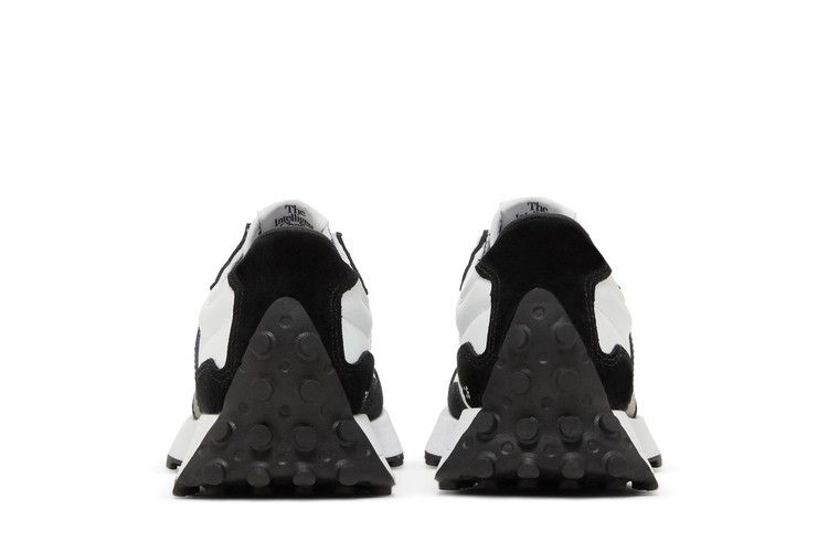 Кроссовки New Balance Wmns 327 'Black White Crocodile'