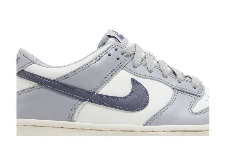 dunk-low-gs-platinum-tint-light-carbon-fb9109-101_01