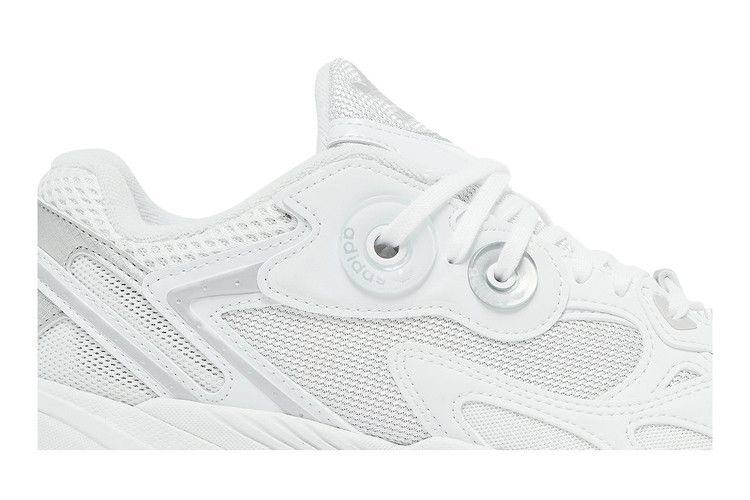 wmns-astir-white-silver-metallic-gy5565_01