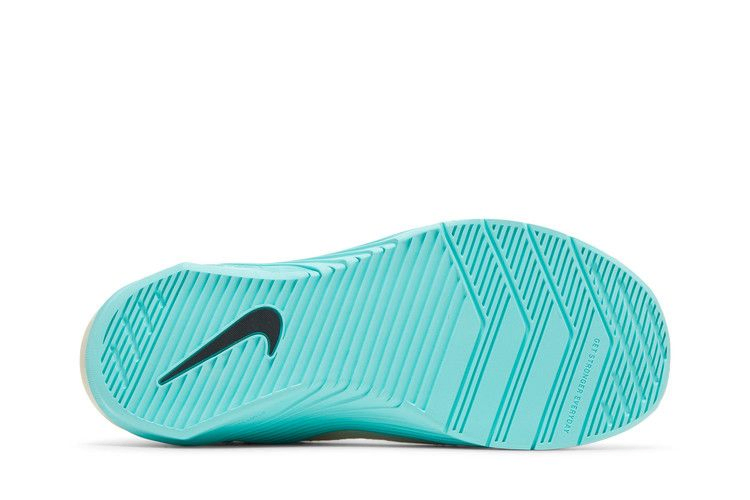 wmns-react-metcon-light-cream-aurora-green-bq6046-203_03