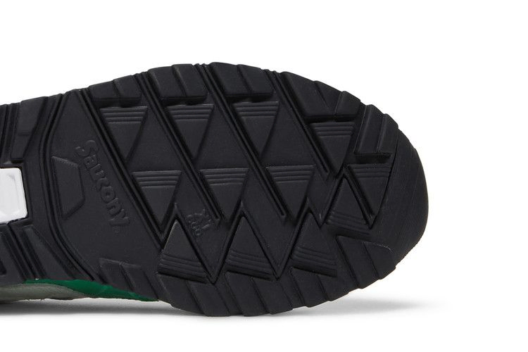 shadow-5000-premier-white-green-s70667-1_04