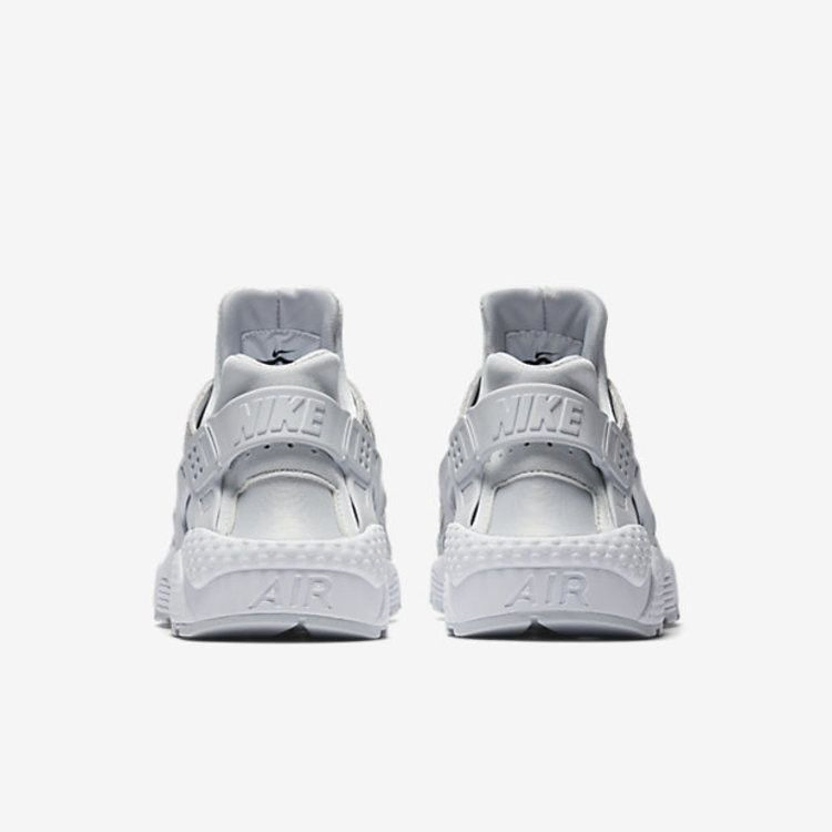 wmns-air-huarache-premium-grey-snakeskin-683818-014_03