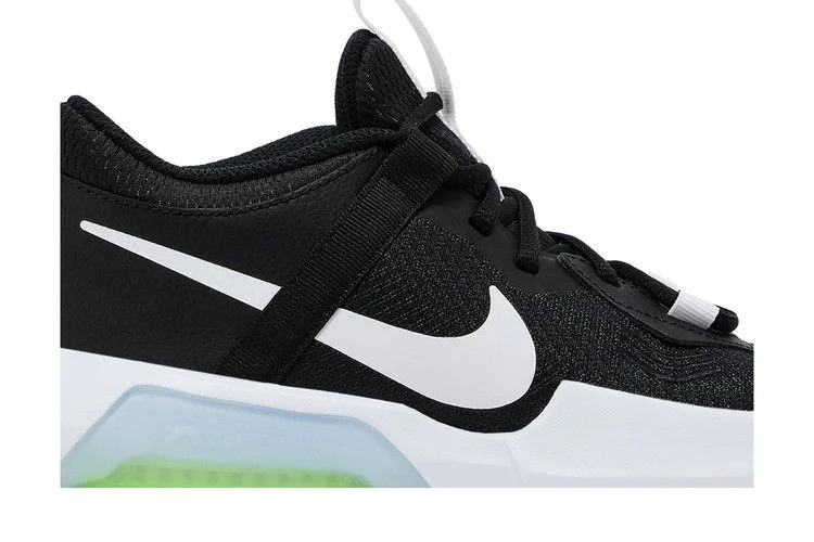 Krossovki-Nike-Air-Zoom-Crossover-GS-Black-Volt-White-1