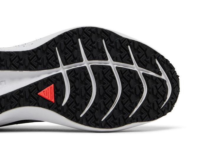 Кроссовки Nike Winflo 8 Shield 'Black Iron Grey'