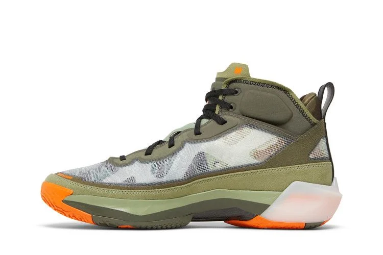 Кроссовки Undefeated x Air Jordan 37 SP 'Flight Jacket'
