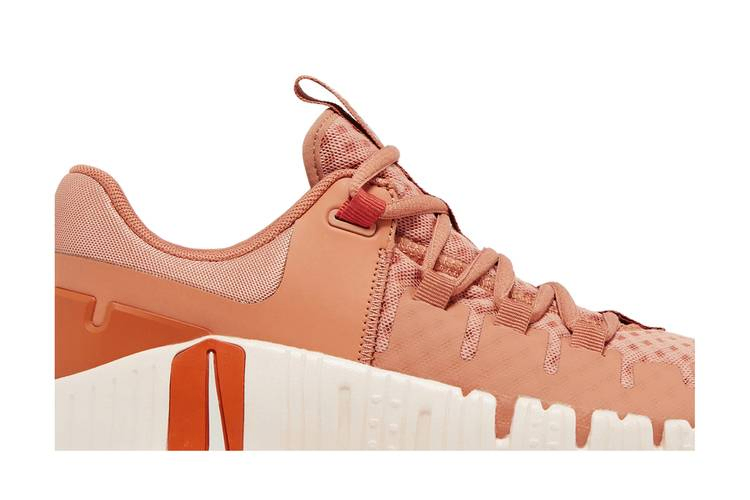 Кроссовки Nike Wmns Free Metcon 5 'Amber Brown Campfire Orange'