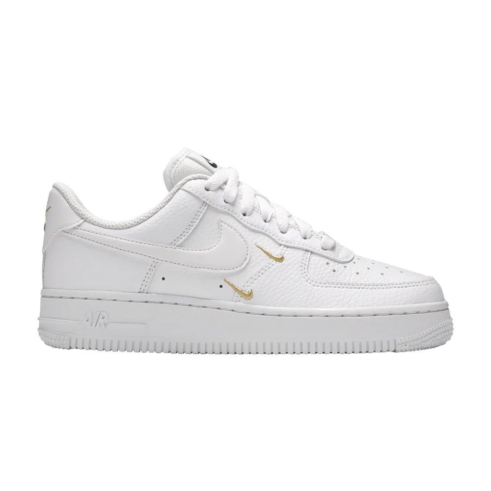 Krossovki-Nike-Wmns-Air-Force-1-07-Essential-White-Metallic-Gold