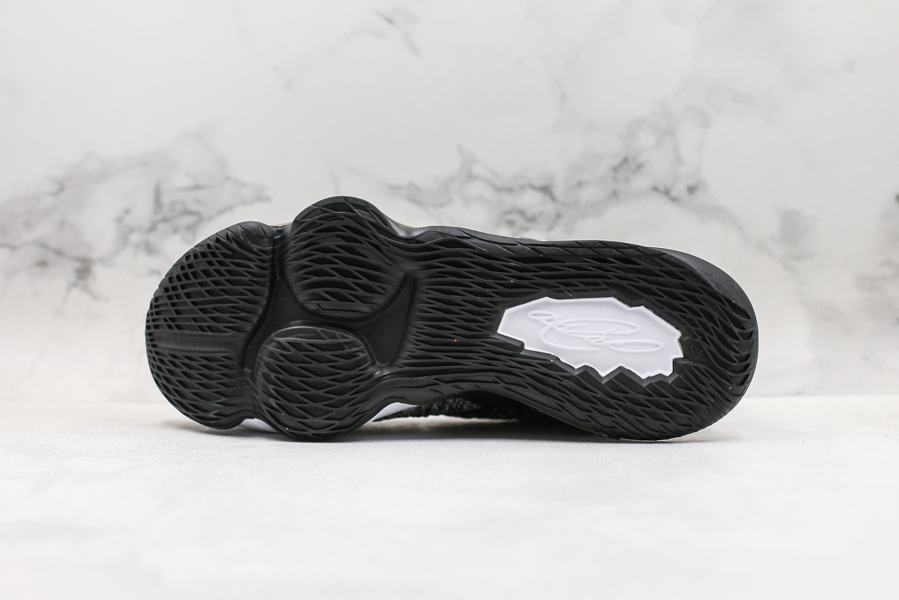 Кроссовки Nike LeBron 17 Black White