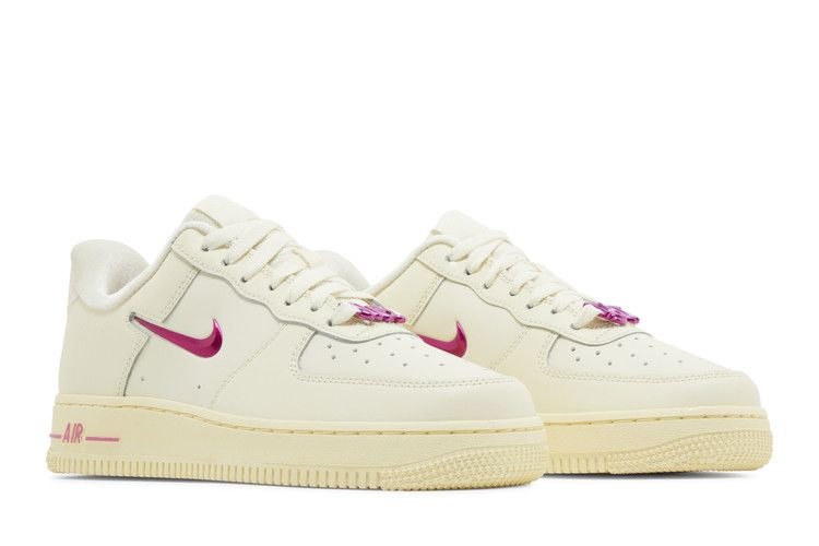 wmns-air-force-1-07-se-dance-playful-pink-fb8251-101_07