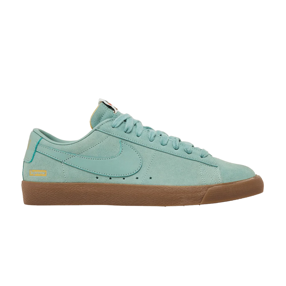 Krossovki-Supreme-x-Nike-SB-Blazer-Low-GT-QS-Cannon