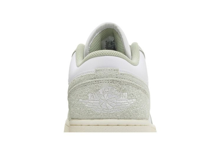 Кроссовки Air Jordan 1 Low SE 'Seafoam'