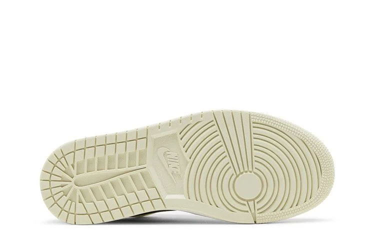 Кроссовки Wmns Air Jordan 1 Low 'Coconut Milk'