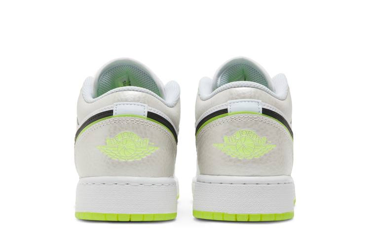 Кроссовки Air Jordan 1 Low SE GS 'Warped Swoosh'