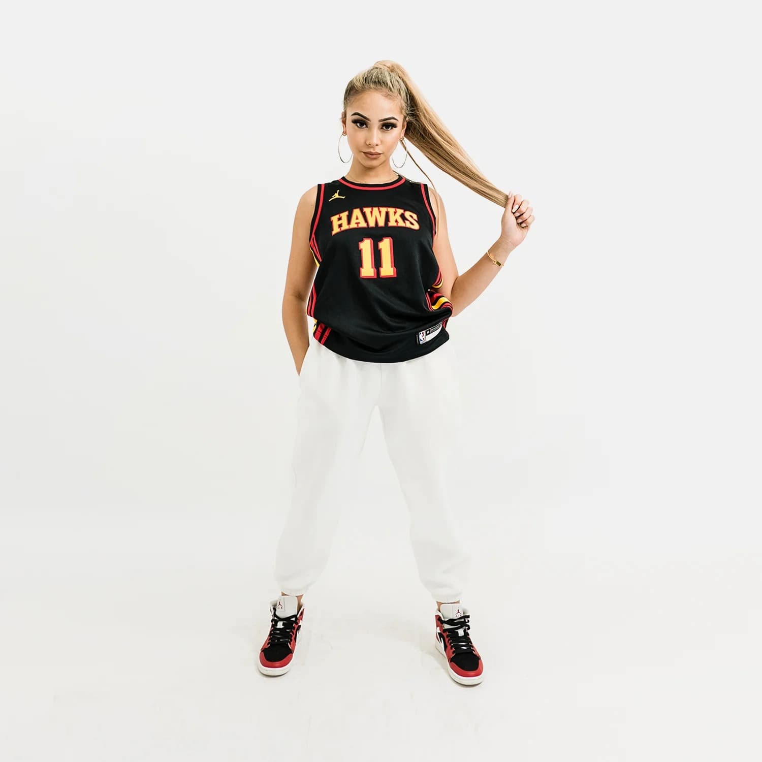 2021-22-Atlanta-Hawks-Trae-Young-11-Youth-Swingman-Statement-Edition-Black-Jersey-6