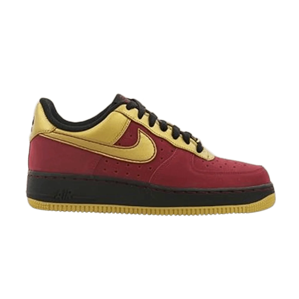 Krossovki-Nike-Wmns-Air-Force-1-07-Team-Red-Gold