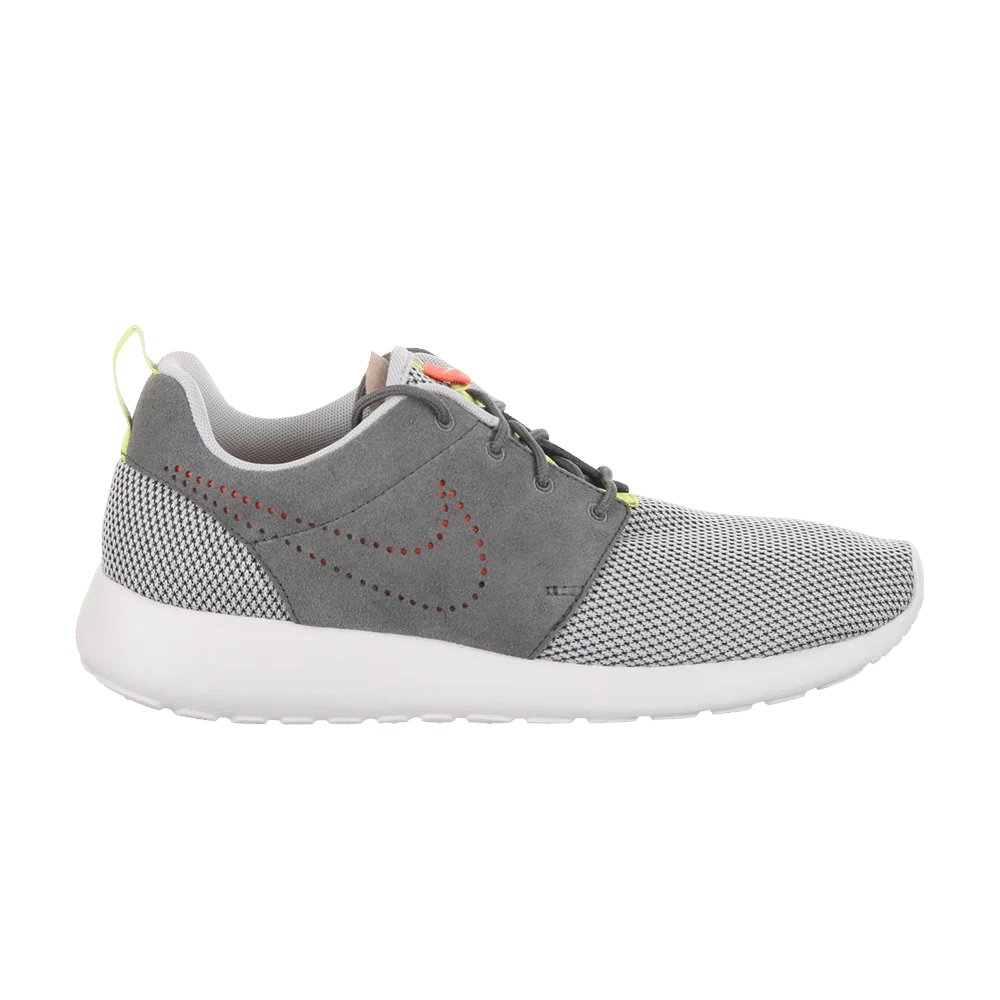 Krossovki-Nike-Rosherun-1