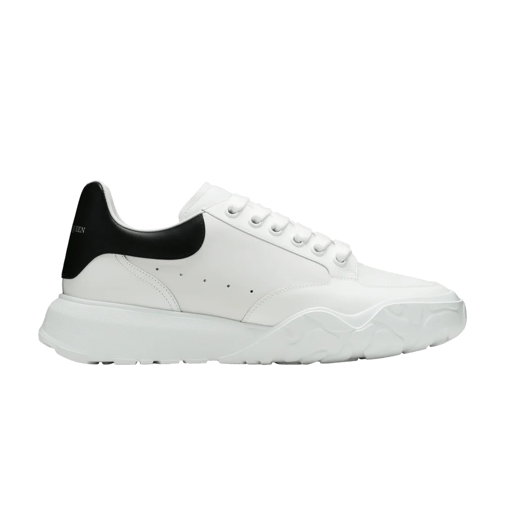 Krossovki-Alexander-McQueen-Wmns-Oversized-Court-Trainer-White-Black