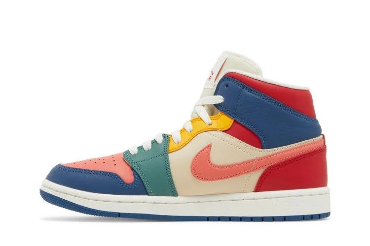 Кроссовки Wmns Air Jordan 1 Mid SE 'Multi-Color'