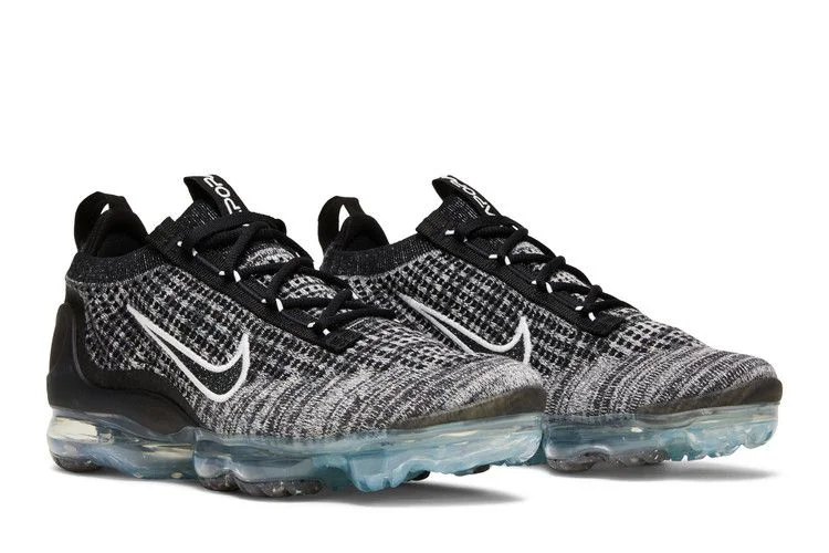 Krossovki-Nike-Wmns-Air-VaporMax-2021-Flyknit-Oreo-7