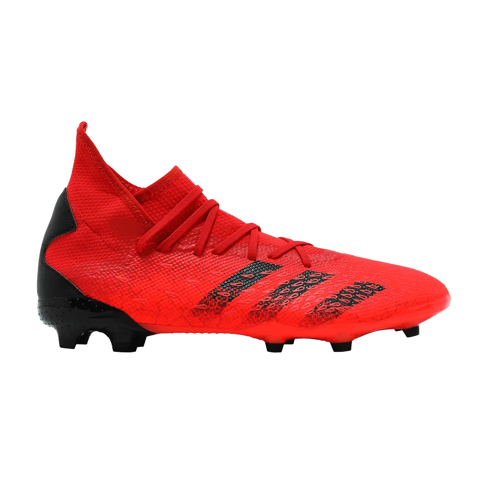 Krossovki-Adidas-Predator-Freak.3-FG-Demonscale-Solar-Red