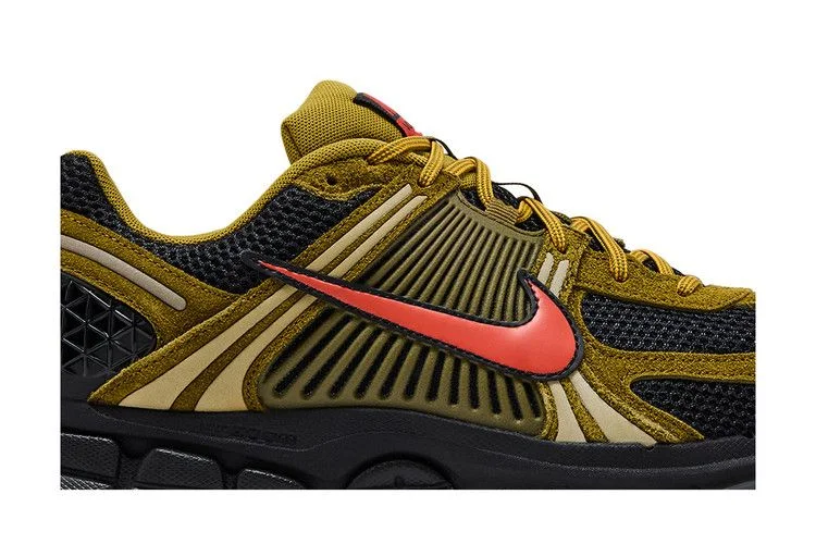 Кроссовки Nike Air Zoom Vomero 5 'Olive Picante Red'