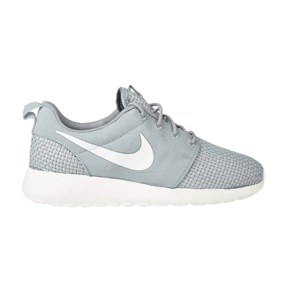 Krossovki-Nike-Roshe-One-SE-Light-Pumice
