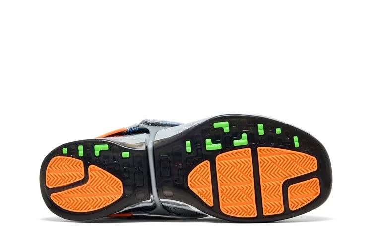 Krossovki-Free-The-Youth-x-Air-Jordan-16-Retro-OG-Metallic-Silver-3