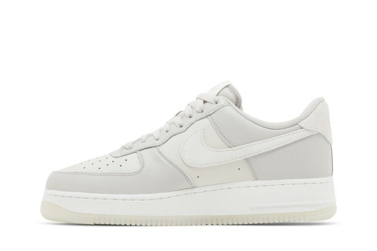 Кроссовки Nike Air Force 1 '07 LV8 'Light Bone'