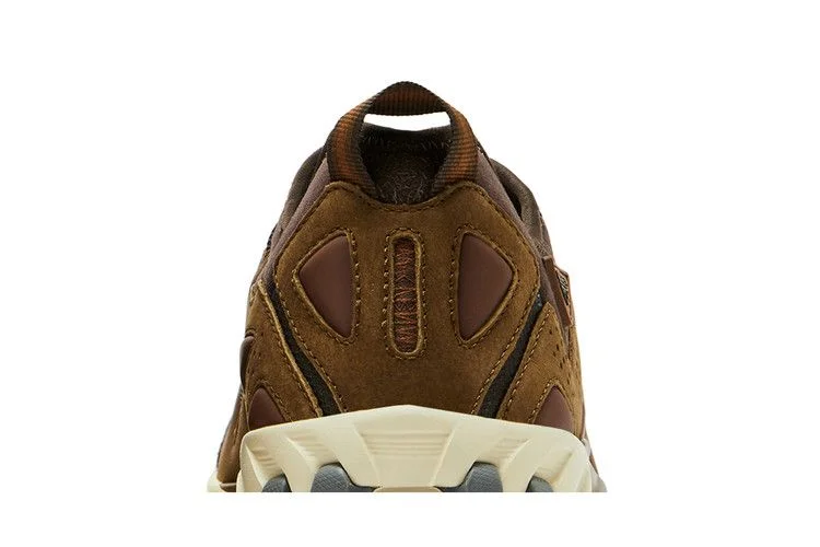 Krossovki-Amine-x-New-Balance-610S-Mini-Mooz-Brown-6