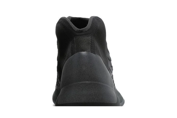 Krossovki-adidas-Yeezy-Quantum-Onyx-6