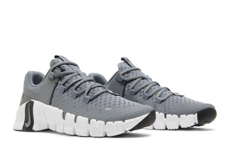 free-metcon-5-smoke-grey-dv3949-003_07