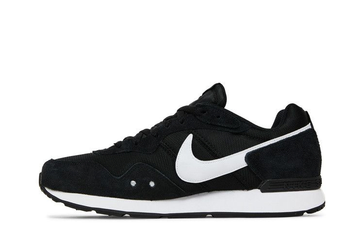 Кроссовки Nike Venture Runner Wide 'Black White'