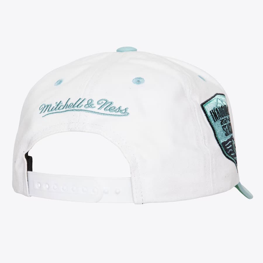 Бейсболка Mitchell & Ness White Seattle Kraken Tail Sweep Pro Snapback Hat