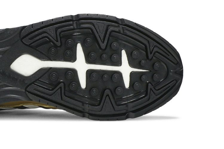 Кроссовки Adidas Tresc Run 'Black Metallic Gold'