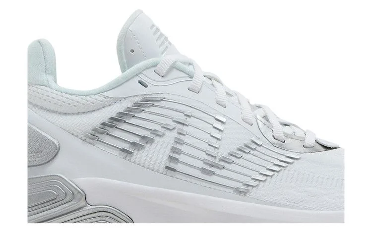 Krossovki-New-Balance-Two-WXY-V5-White-Silver-Metallic-1