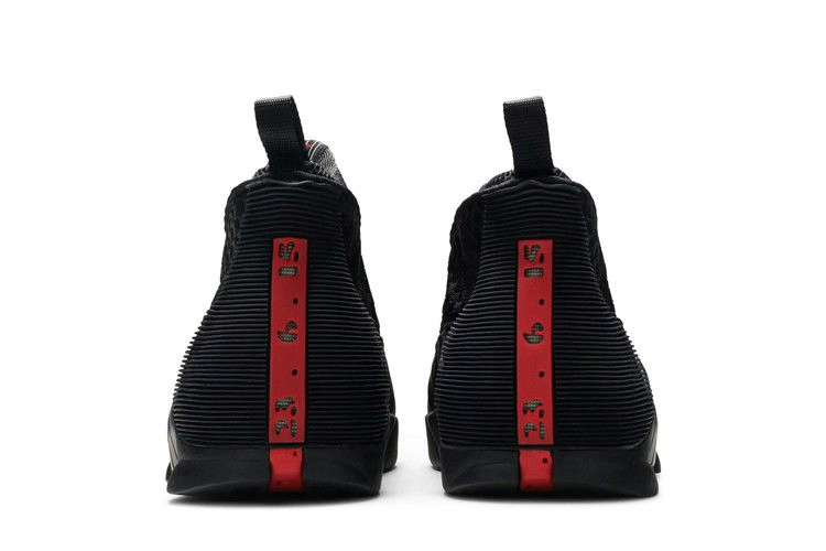 air-jordan-15-retro-317111-061_05