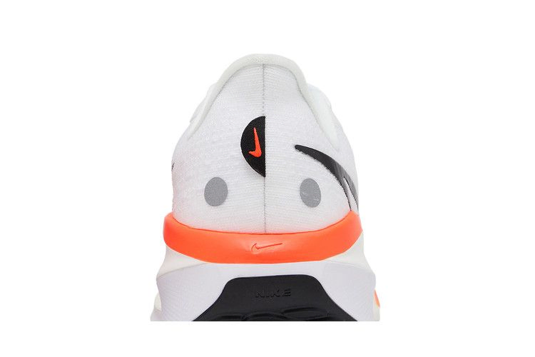 Кроссовки Nike Vomero 17 'White Bright Crimson'