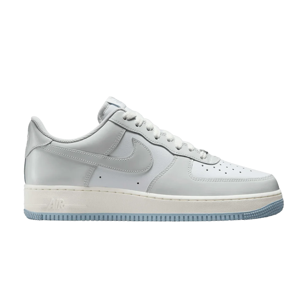 Krossovki-Nike-Air-Force-1-Low-Photon-Dust
