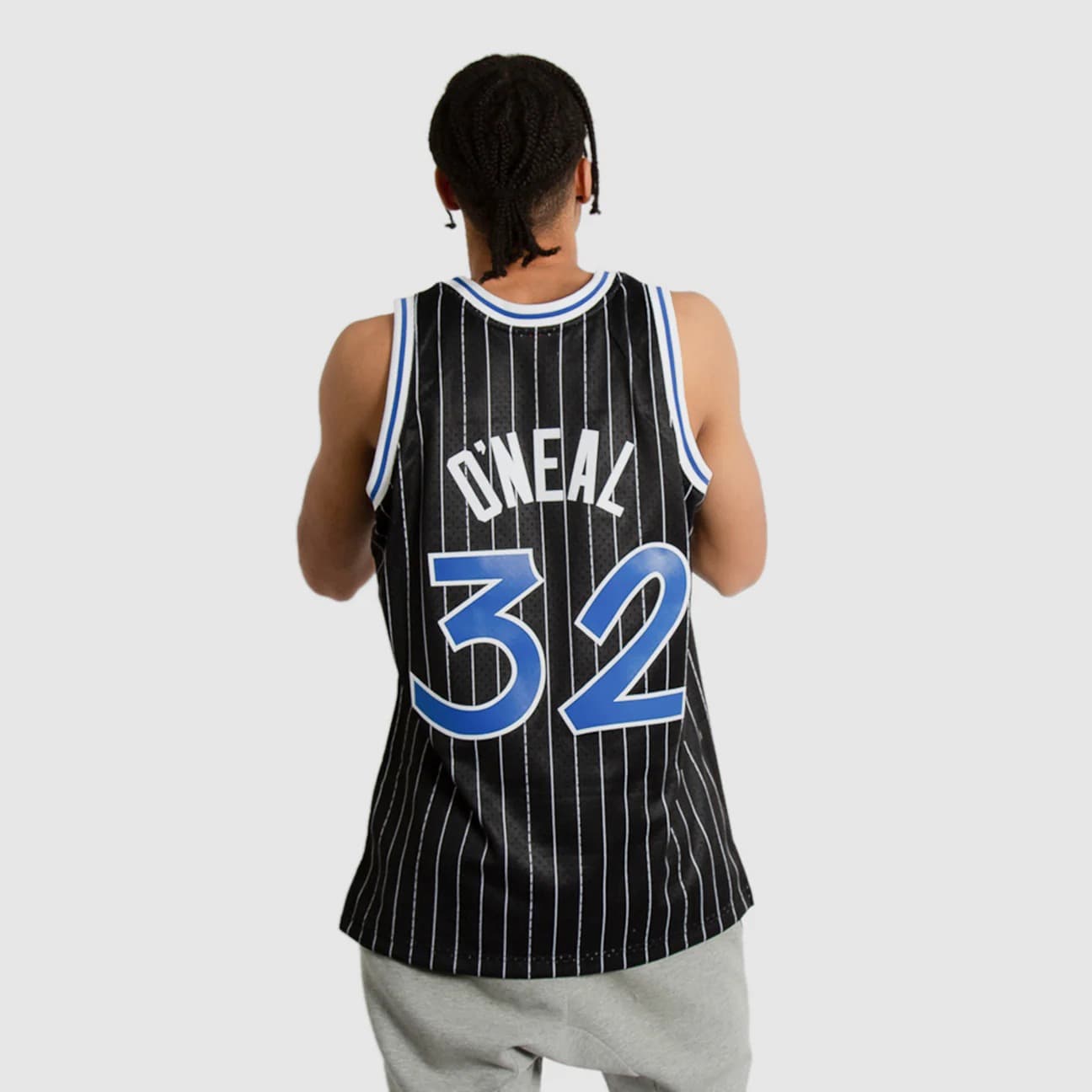 Баскетбольная джерси 1994-95 Orlando Magic Shaquille O’Neal #32 Swingman Hardwood Classics Black Pinstripes Jersey